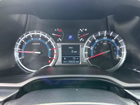 Used 2017 Toyota 4Runner Limited AWD/4WD image 3