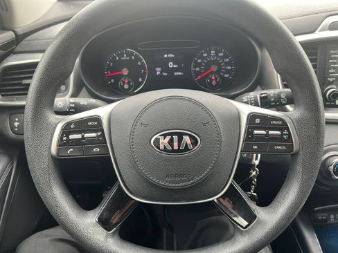 Used 2019 Kia Sorento AWD V6 image 10