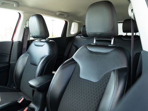 Used 2021 Jeep Compass Latitude w/ Convenience Group image 21