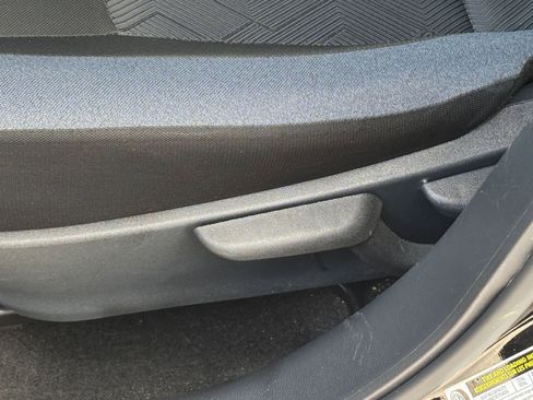 Used 2025 Nissan Versa SV image 22