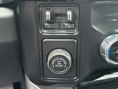 New 2026 Ford F350 Lariat image 32