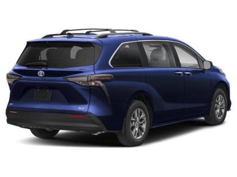 New 2026 Toyota Sienna XLE FWD image 2