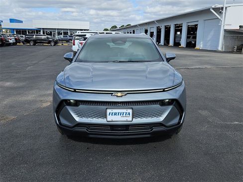 New 2026 Chevrolet Equinox EV LT image 29
