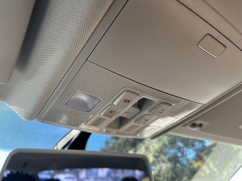 Used 2019 Volkswagen Jetta SE image 50