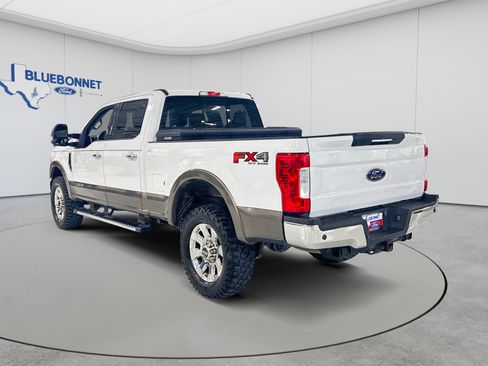 Used 2019 Ford F250 Lariat w/ Lariat Ultimate Package AWD/4WD image 7