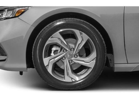 Used 2018 Honda Accord EX image 11