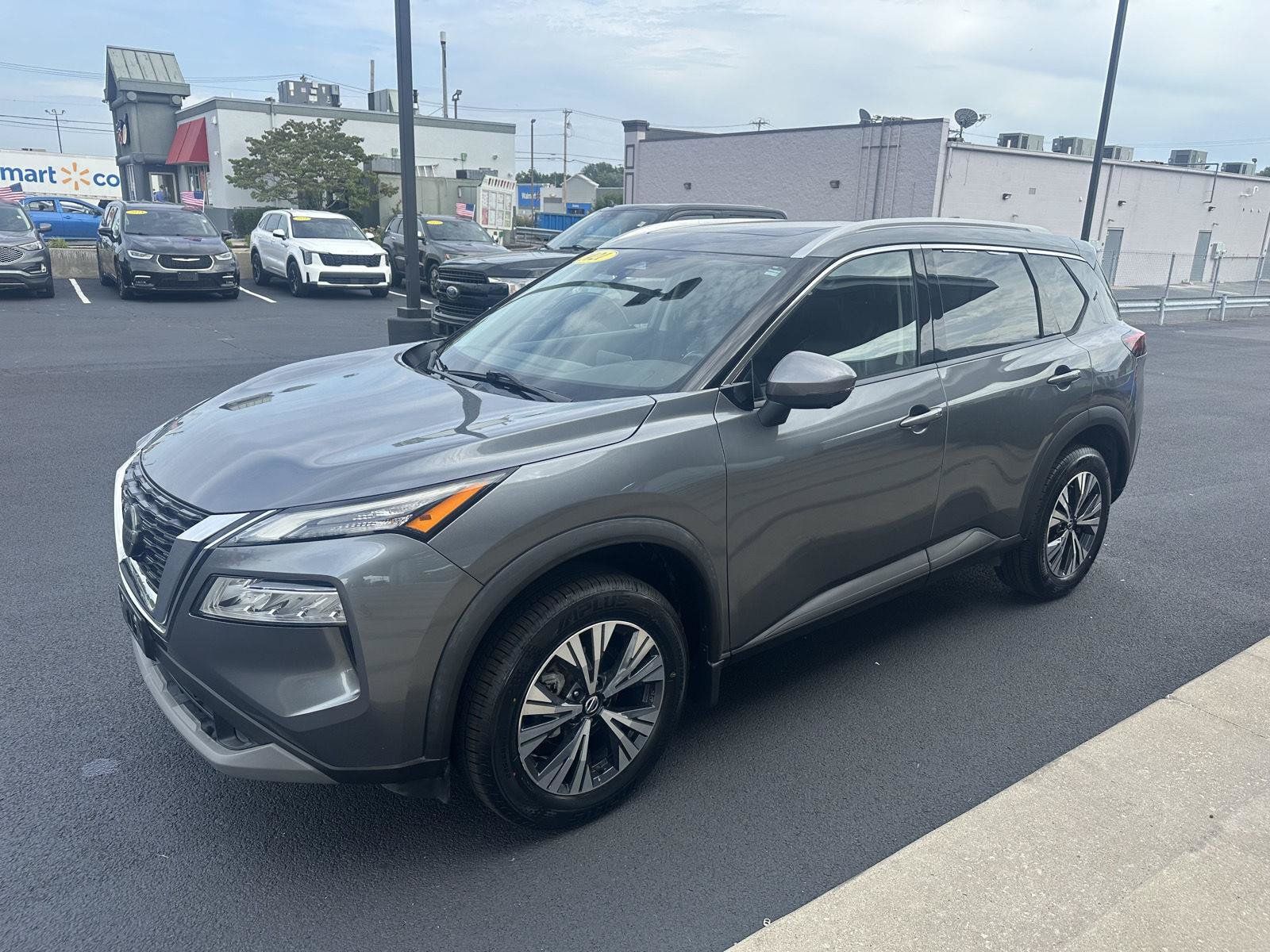 Used 2021 Nissan Rogue SV w/ Premium Package AWD/4WD image 7
