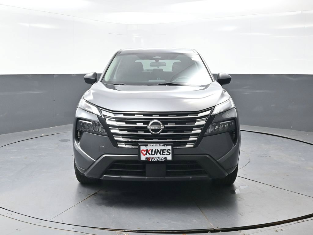 Used 2024 Nissan Rogue S AWD/4WD image 7