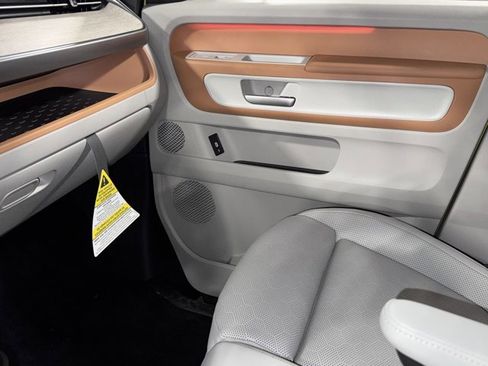 New 2025 Volkswagen ID. Buzz 1st Edition image 62