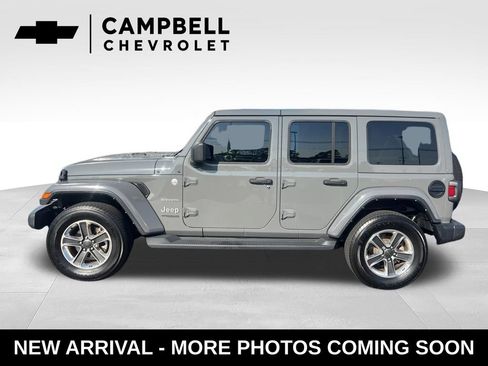 Used 2022 Jeep Wrangler Unlimited Sahara AWD/4WD image 2
