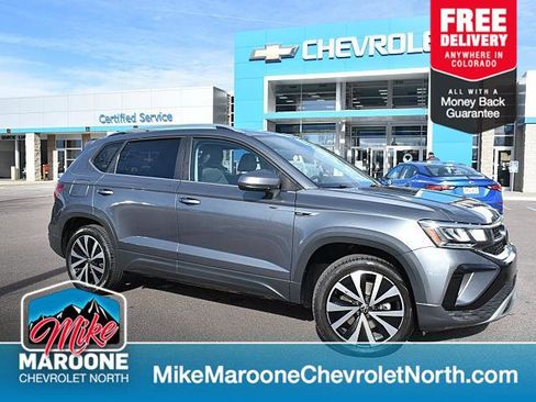 Used 2022 Volkswagen Taos SE image 1