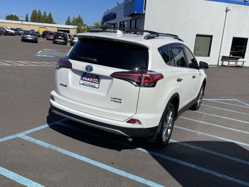 Used 2018 Toyota RAV4 Limited w/ Advanced Technology Package AWD/4WD image 5