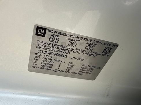 Used 2015 GMC Sierra 1500 SLT w/ SLT Crew Cab Value Package AWD/4WD image 21
