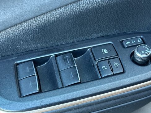 Certified 2023 Toyota Crown XLE image 15