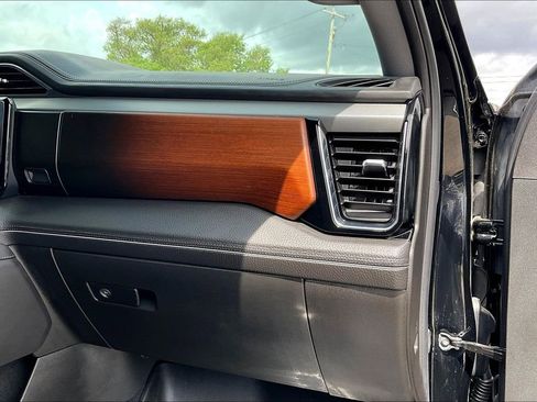 Used 2025 GMC Sierra 2500 Denali w/ Denali Reserve Package image 20