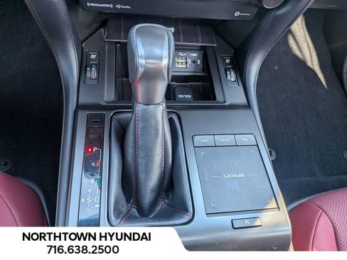 Used 2022 Lexus GX 460 Premium w/ Premium Package AWD/4WD image 17