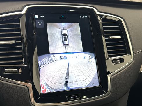 Used 2024 Volvo XC90 B6 Ultimate w/ Protection Package Premier AWD/4WD image 18
