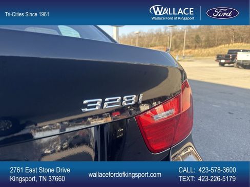 Used 2010 BMW 328i Sedan RWD image 6