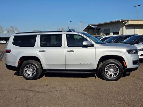 Used 2022 Jeep Wagoneer Series I image 27