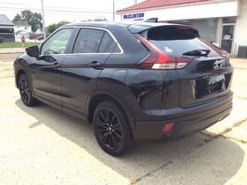 Used 2023 Mitsubishi Eclipse Cross LE AWD/4WD image 2