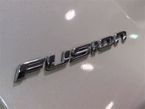 Used 2016 Ford Fusion SE w/ Equipment Group 202A image 13