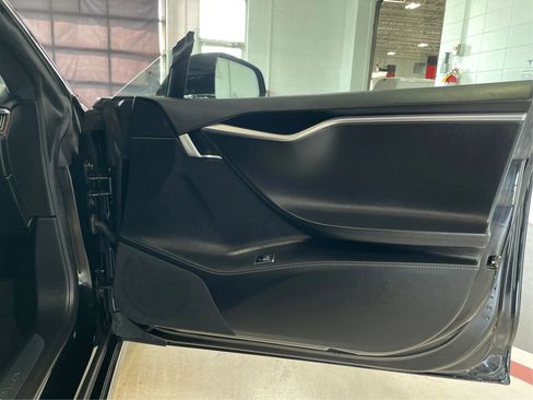 Used 2017 Tesla Model S 75D image 27