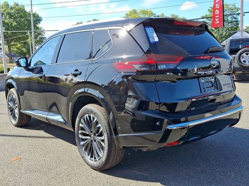 New 2026 Nissan Rogue Platinum w/ Platinum Premium Package image 3