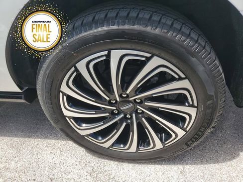 New 2025 Lincoln Navigator Black Label image 9