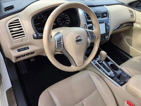 Used 2015 Nissan Altima 3.5 SL image 9