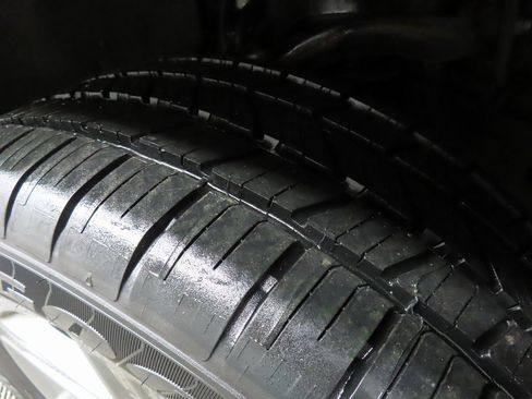 Used 2019 Ford F150 XLT w/ Equipment Group 302A Luxury image 7