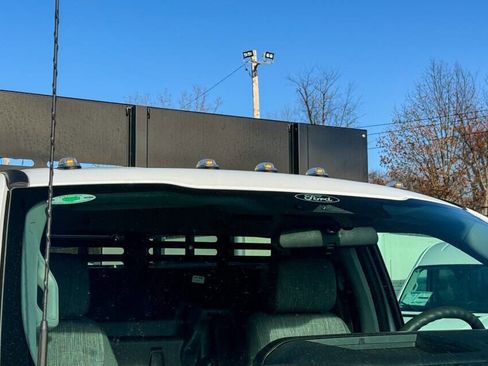 Used 2024 Ford F350 XLT image 15