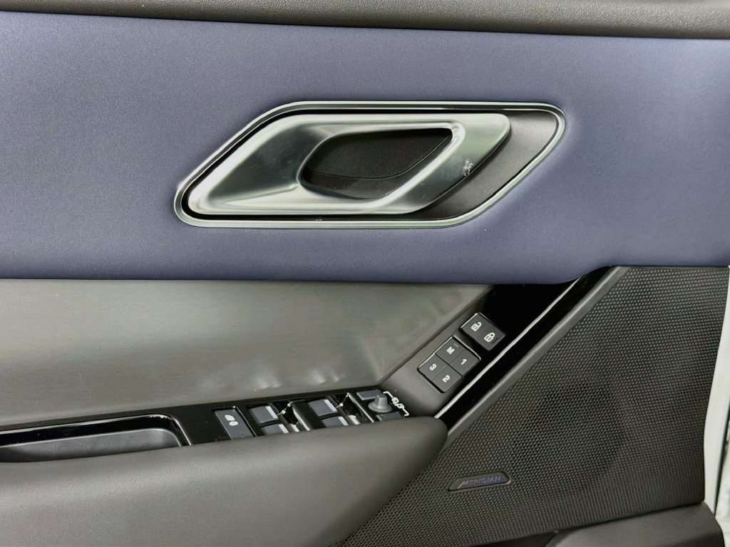 New 2026 Land Rover Range Rover Velar S AWD/4WD image 18