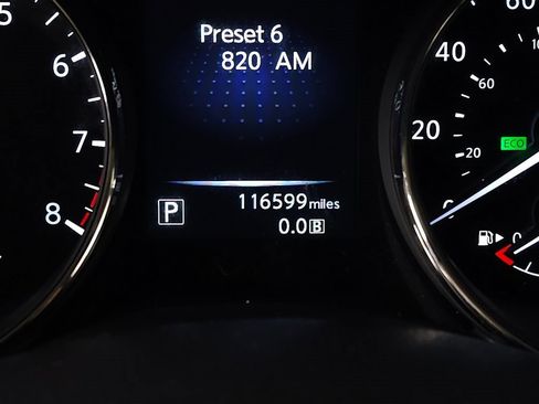 Used 2016 Nissan Rogue SV image 18