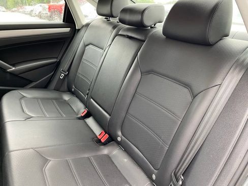 Used 2019 Volkswagen Passat 2.0T Wolfsburg w/ Wheels & Sunroof Package FWD image 16