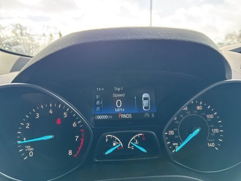 Used 2017 Ford Escape SE image 8