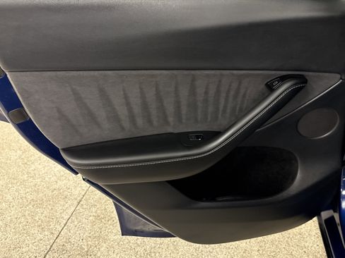 Used 2023 Tesla Model Y Performance image 12