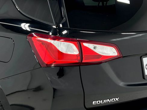 Used 2018 Chevrolet Equinox Premier image 34
