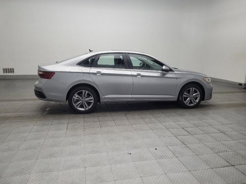 Used 2023 Volkswagen Jetta SE FWD image 10