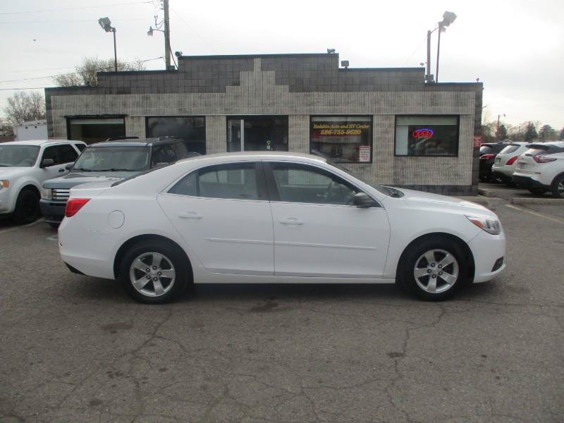 Used 2013 Chevrolet Malibu LS w/ Protection Package FWD image 2