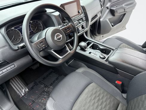 Used 2024 Nissan Pathfinder S w/ Cargo Package image 10