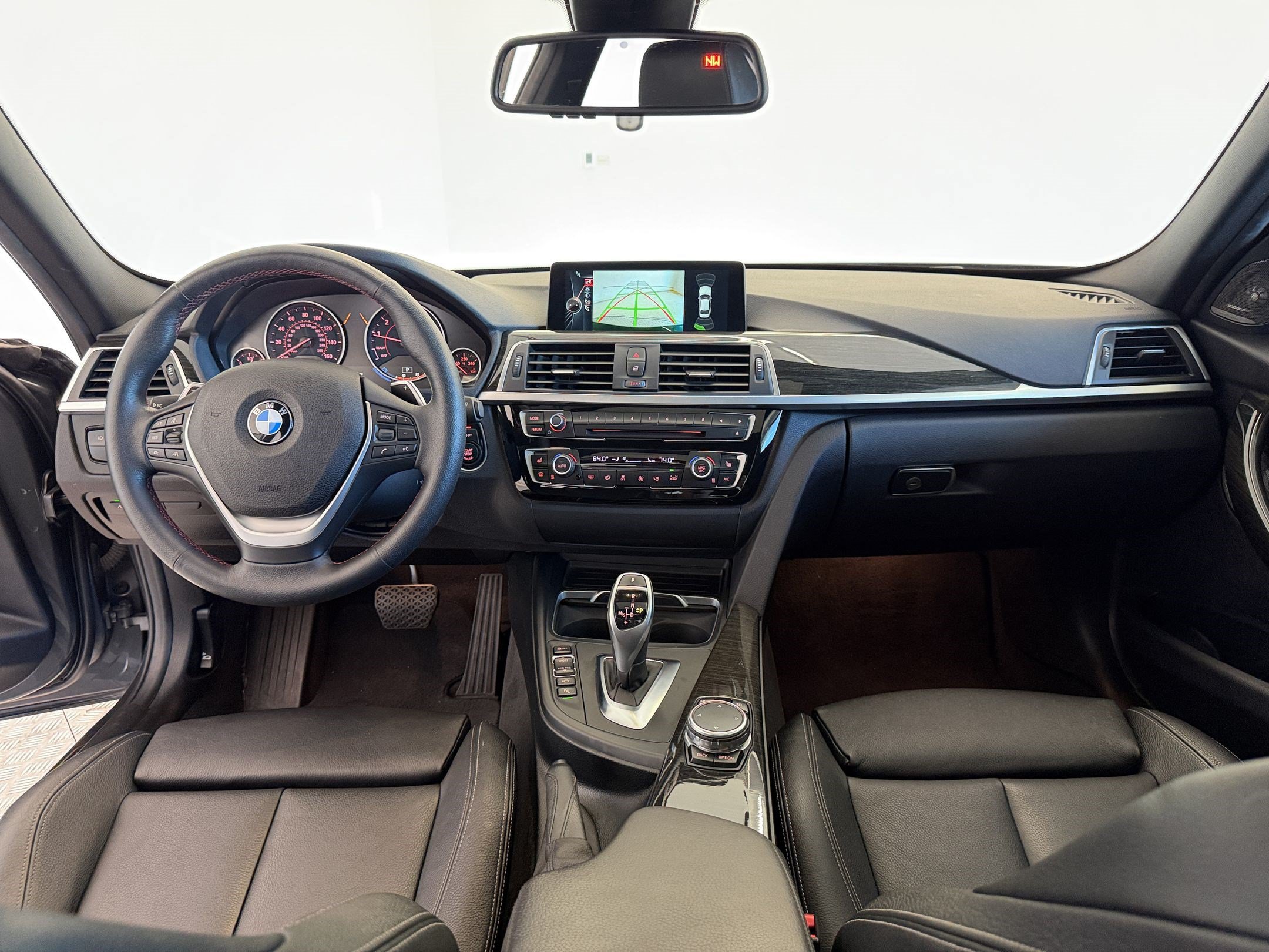 Used 2016 BMW 340i xDrive Sedan AWD/4WD image 16
