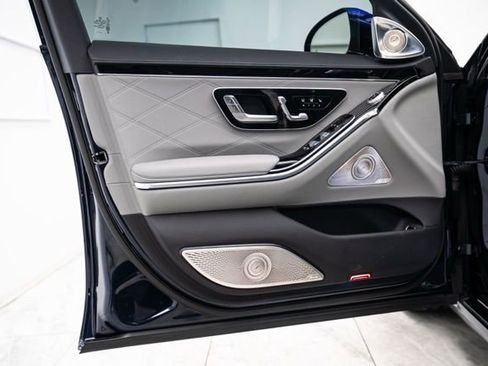 Used 2025 Mercedes-Benz Maybach S 580 4MATIC image 81