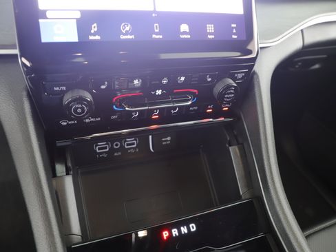 New 2025 Jeep Grand Cherokee L Limited image 15