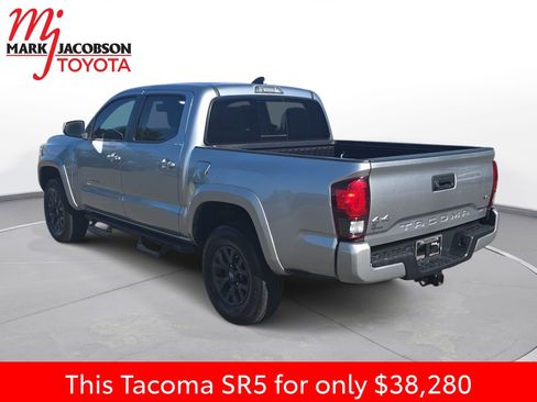 Used 2023 Toyota Tacoma SR5 w/ Technology Package image 13