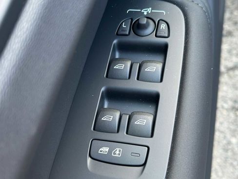 New 2026 Volvo XC60 B5 Ultra w/ Climate Package image 20