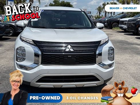 Used 2024 Mitsubishi Outlander SE FWD image 3