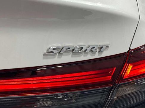 Used 2025 Honda Civic Sport image 10