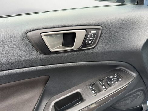 Used 2021 Ford EcoSport SE w/ SE Convenience Package FWD image 23