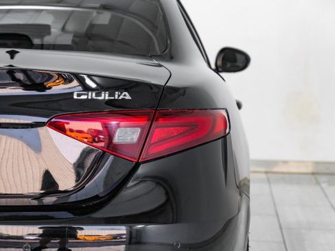 Used 2019 Alfa Romeo Giulia w/ Quick Order Package 22K Sport image 44