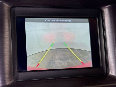 Used 2018 Dodge Charger SXT RWD image 11